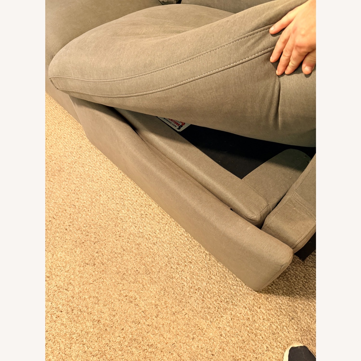 Bob's Discount Furniture Dream Power Reclining Sectional 5-Piece - image-4