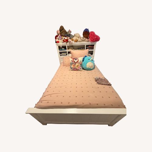 Used Rooms To Go White Wood Headboard for sale on AptDeco