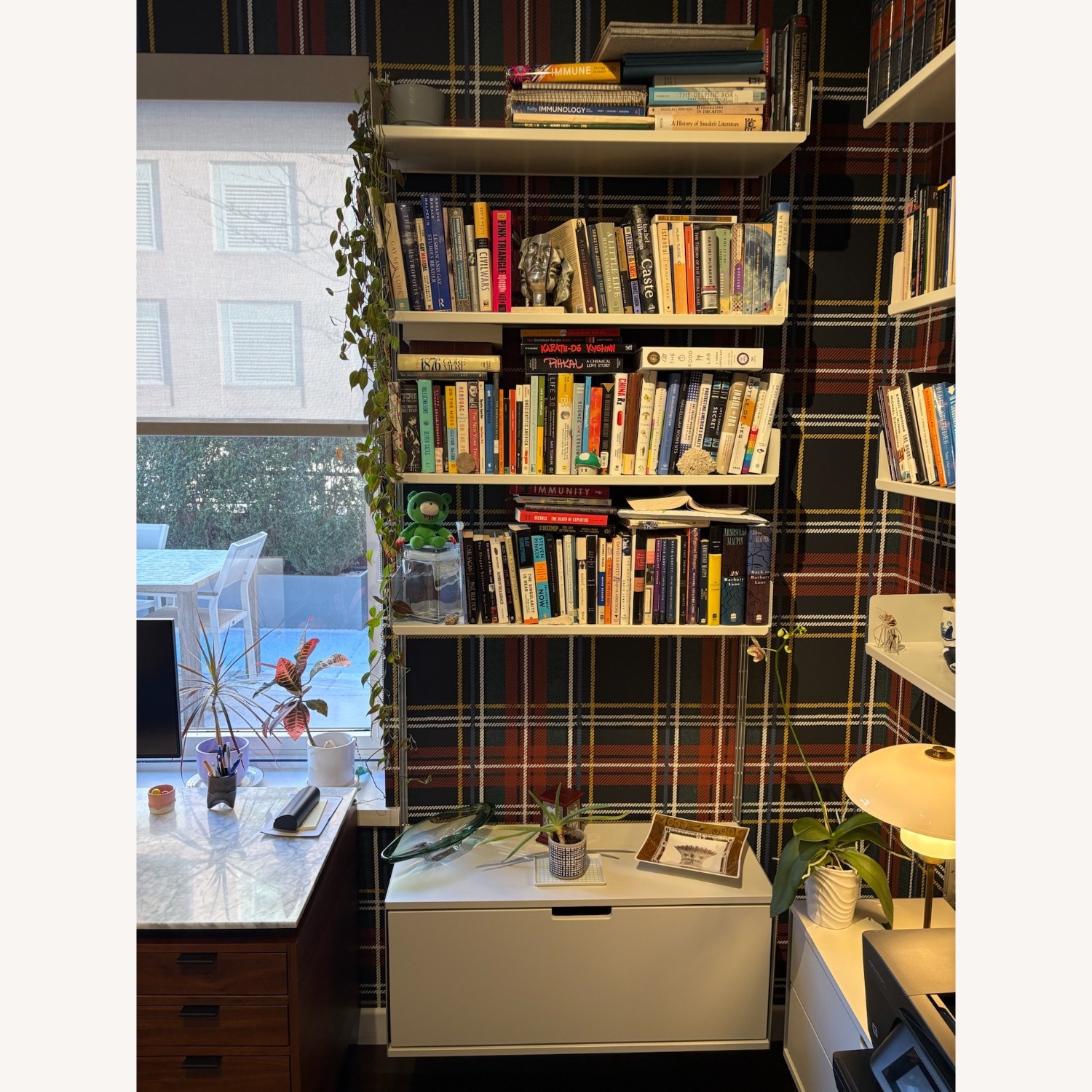 Vitsoe 606 Modular Shelving System by Dieter Rams - image-1