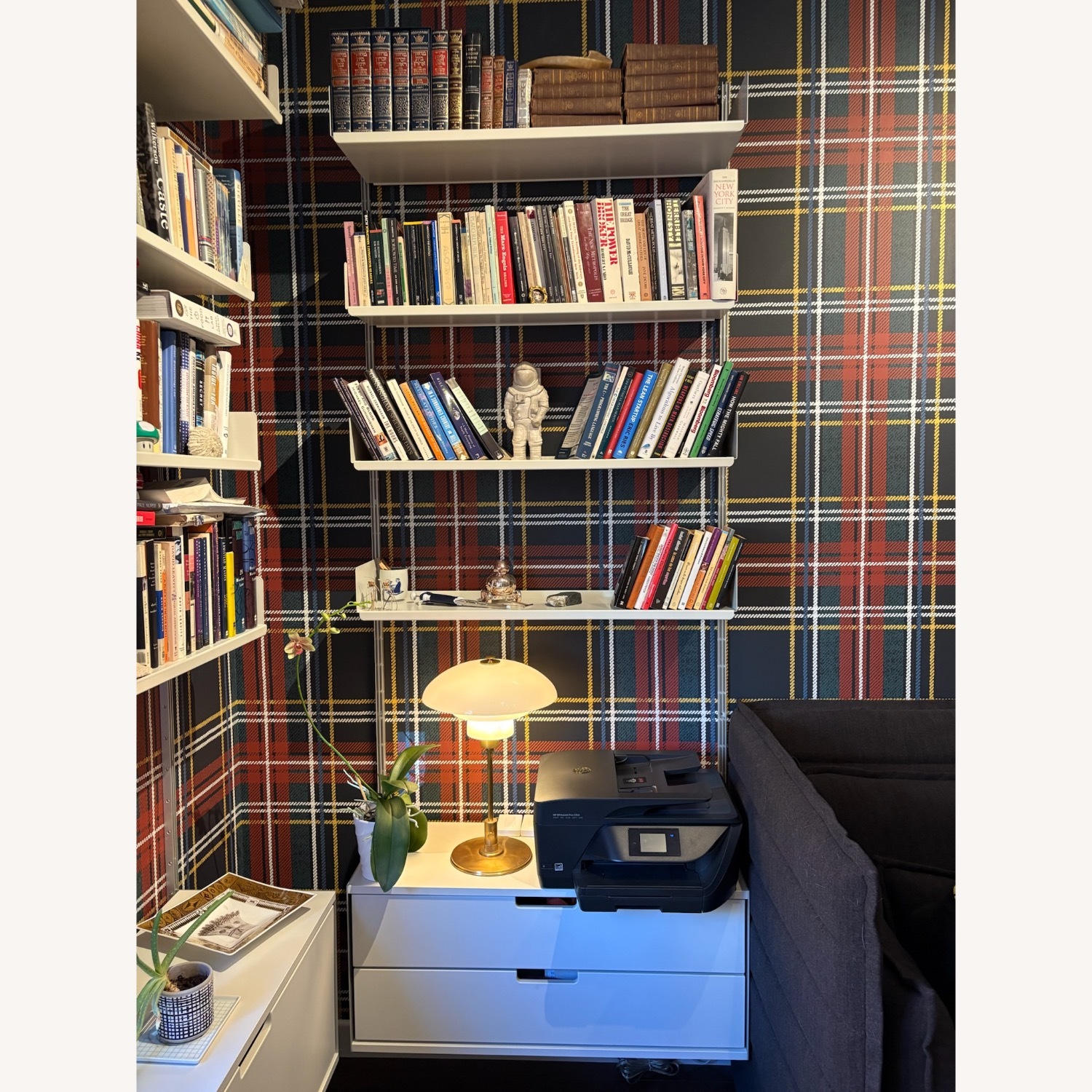 Vitsoe 606 Modular Shelving System by Dieter Rams - image-3