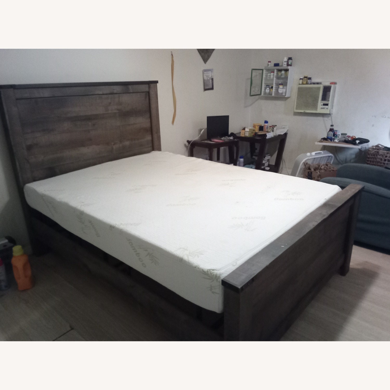 Ashley Furniture Trinell Full Panel Bed - image-3