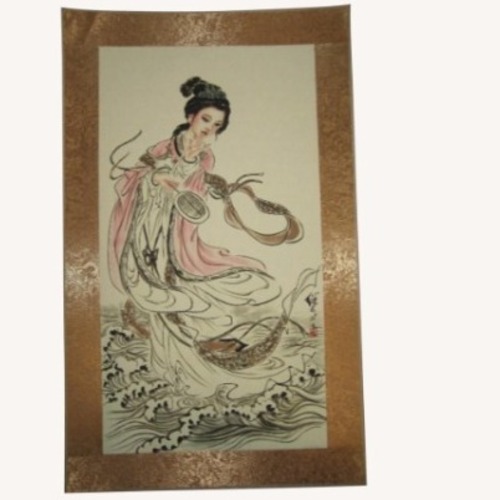 Used Geisha Scroll With Gold Lining  for sale on AptDeco