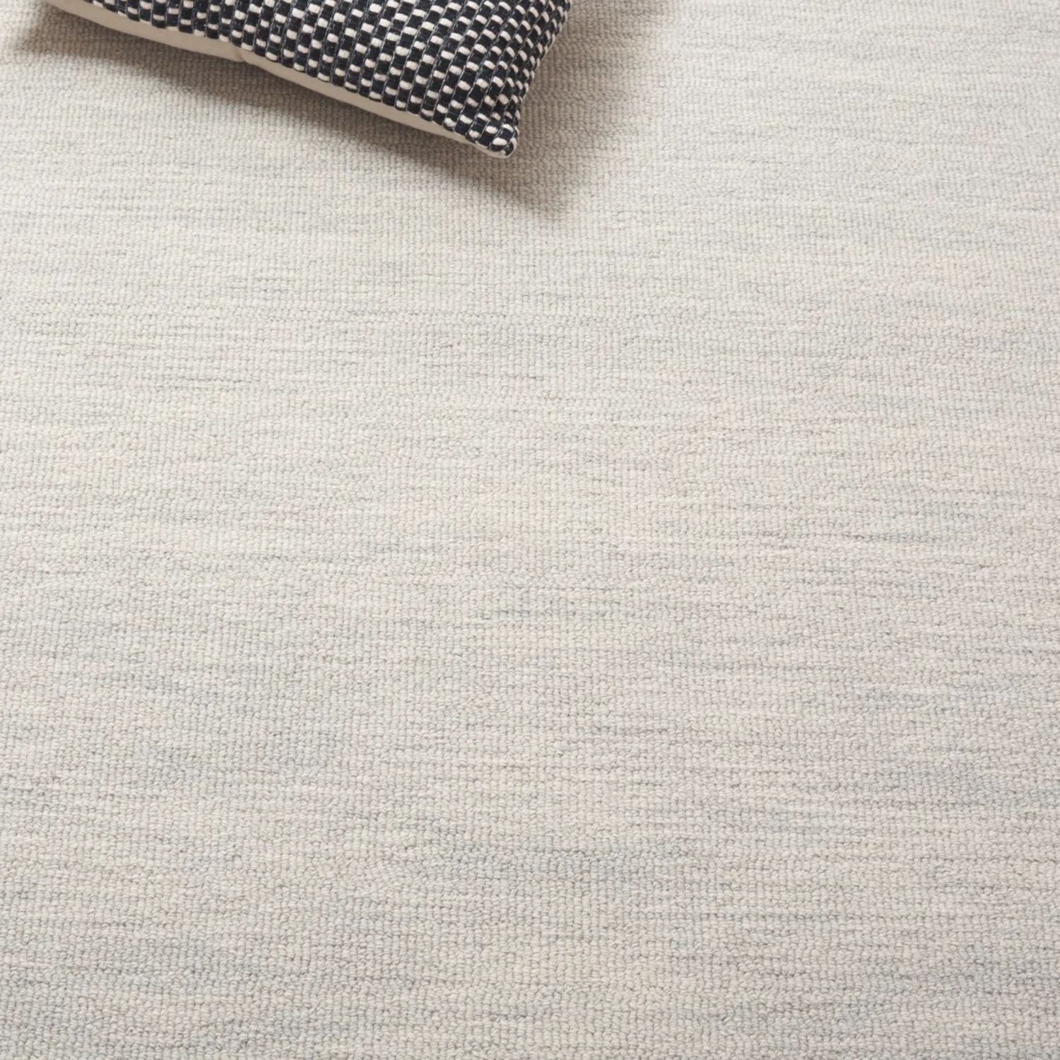 Safavieh Oval Rug - image-5