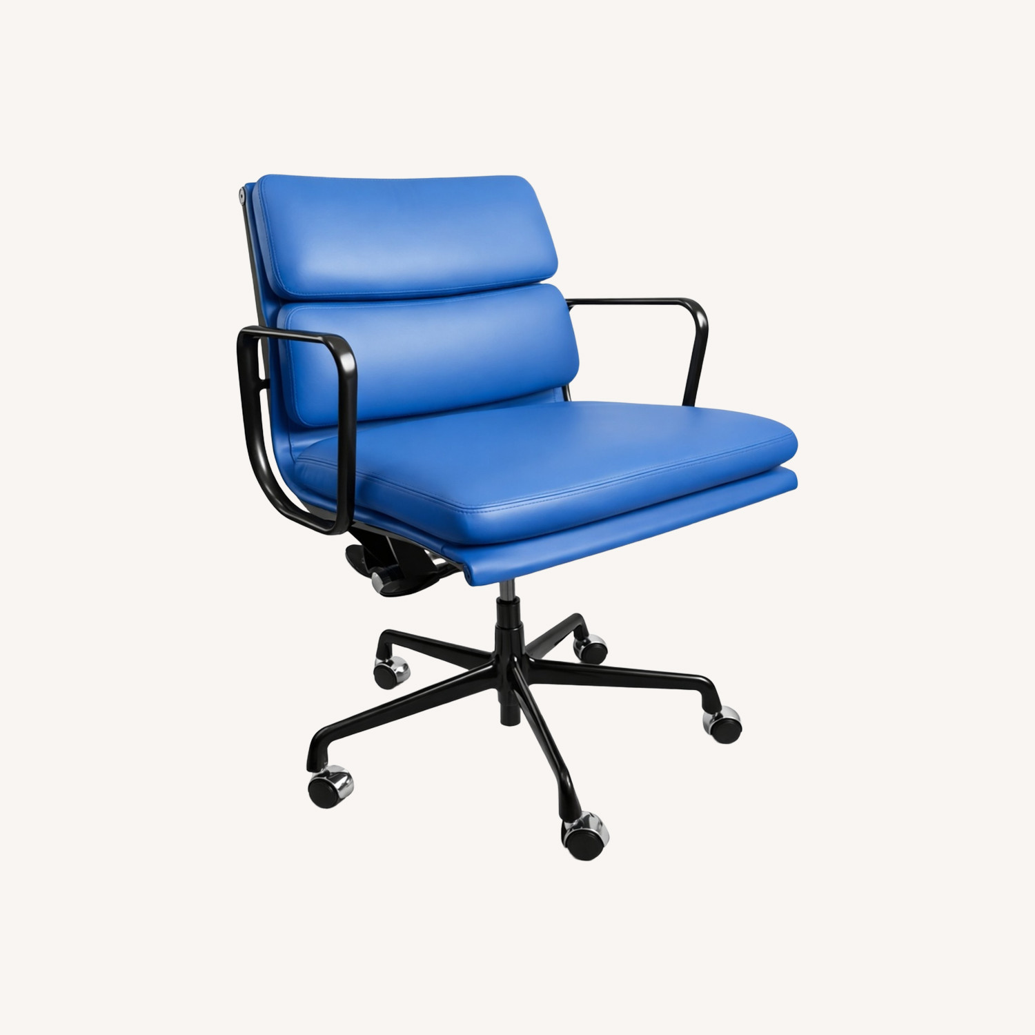 Image of Eames Soft Pad Management Chair
