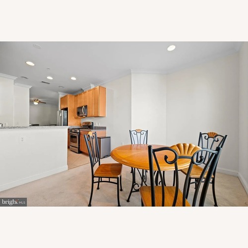 Used Value City Furniture Dining Set for sale on AptDeco