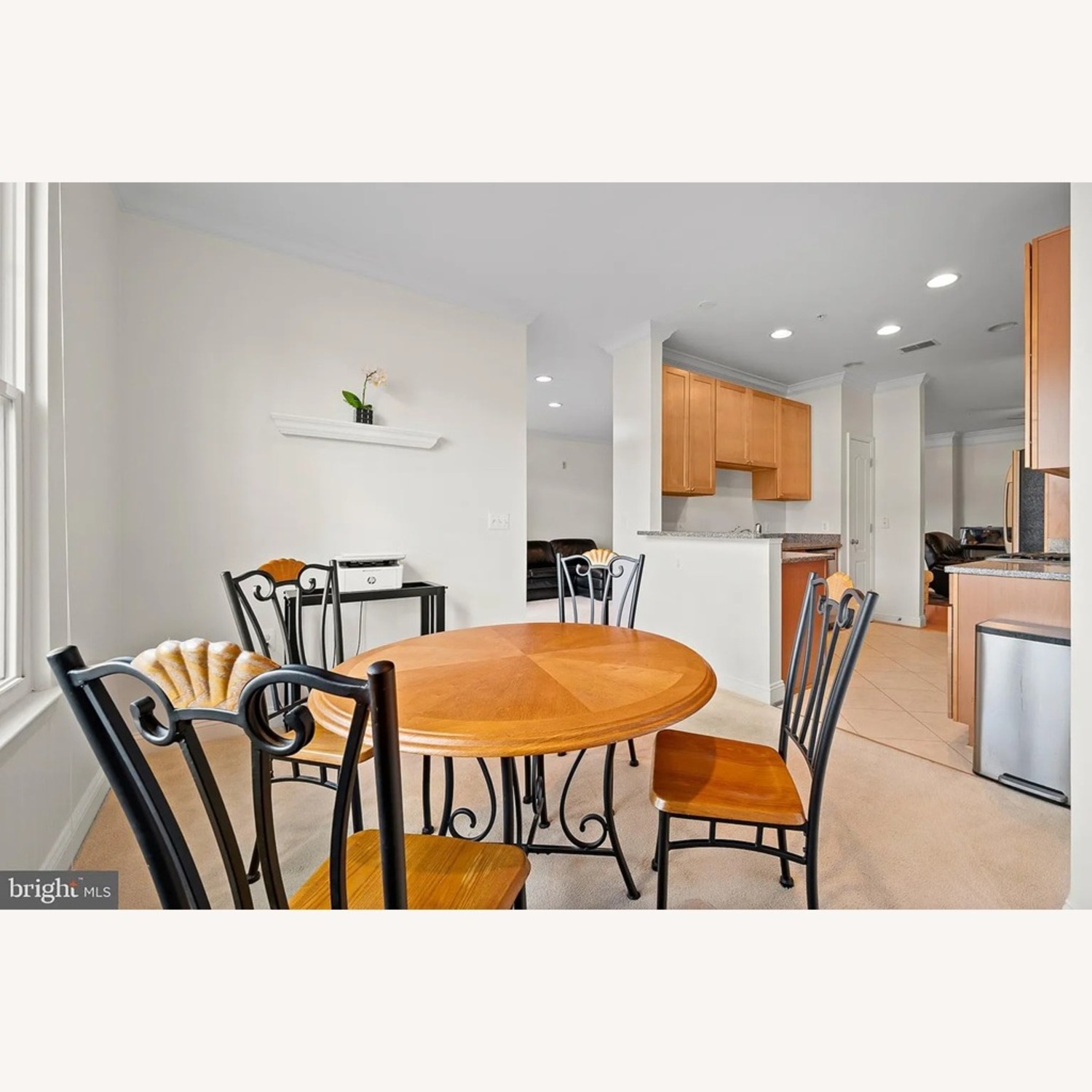 Value City Furniture Dining Set - image-3