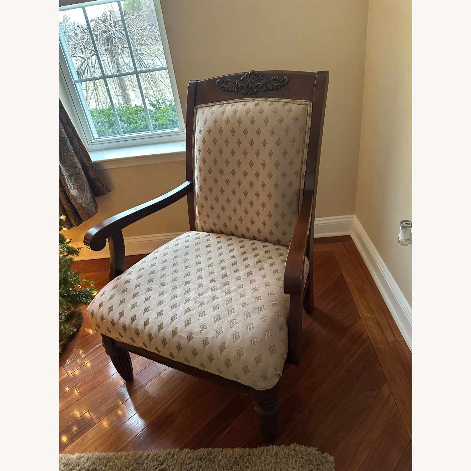 Vintage/Antique Fabric 3+ Seater Sofa - image-4