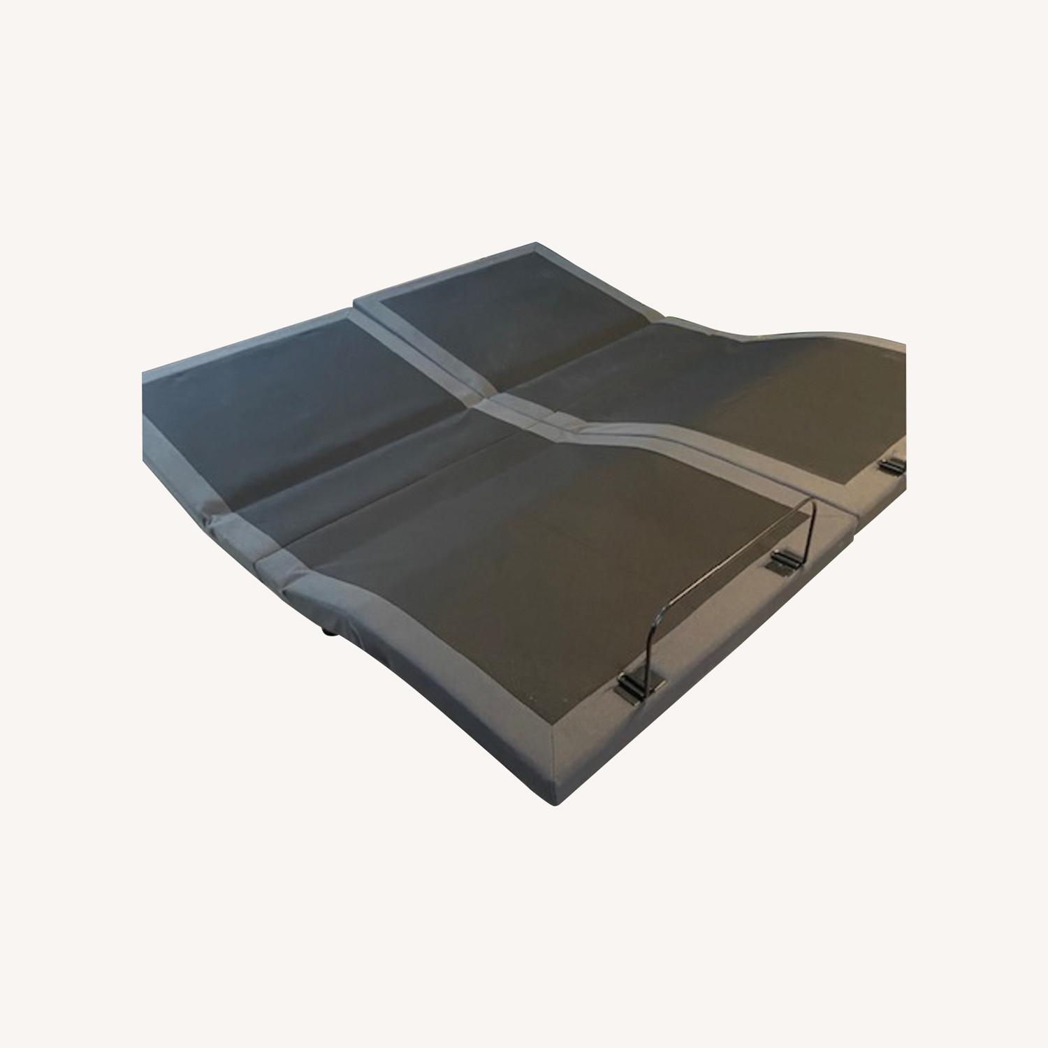 DreamCloud Adjustable Base Split King - image-0