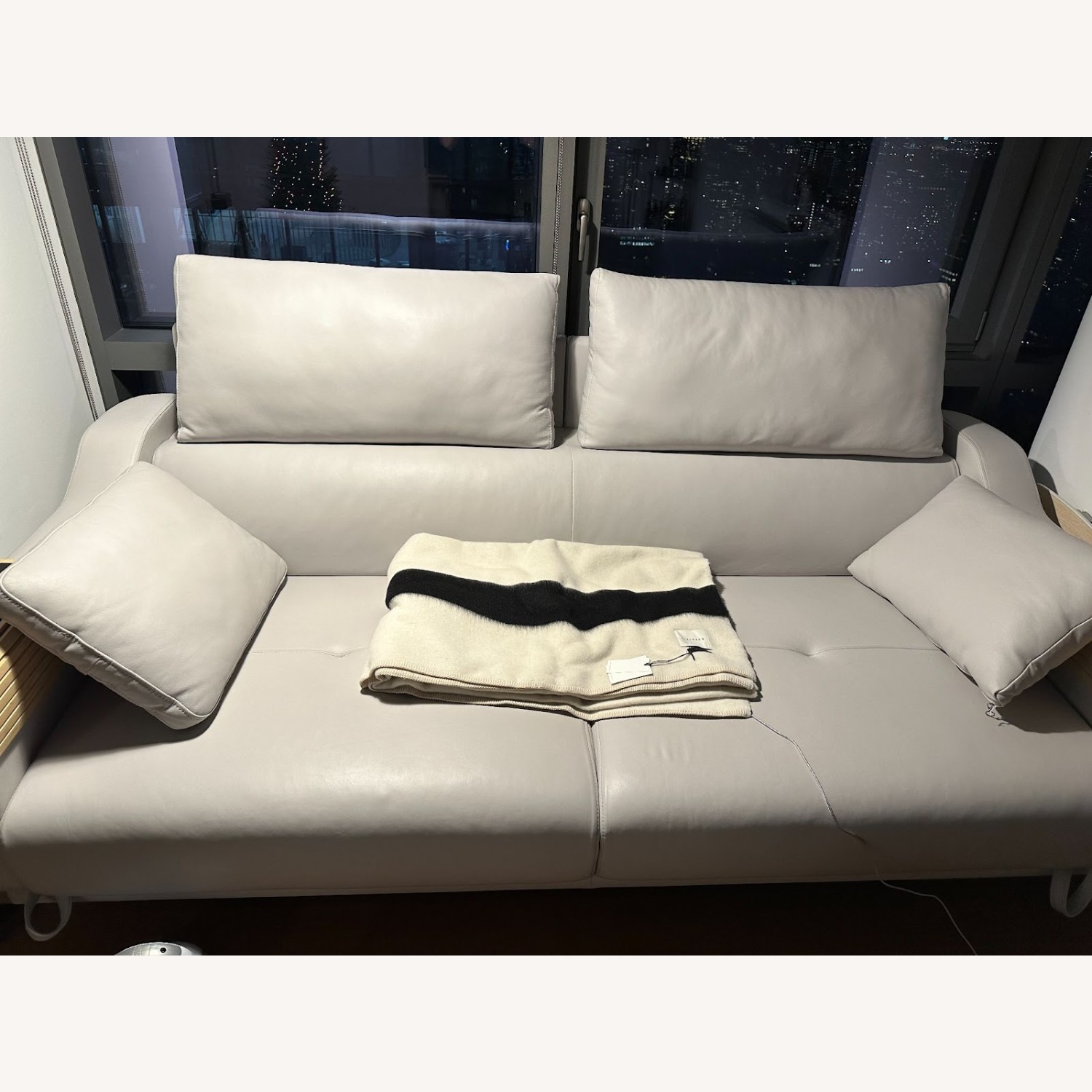 Lazzoni White Leather 2 Seater Sofa - image-2