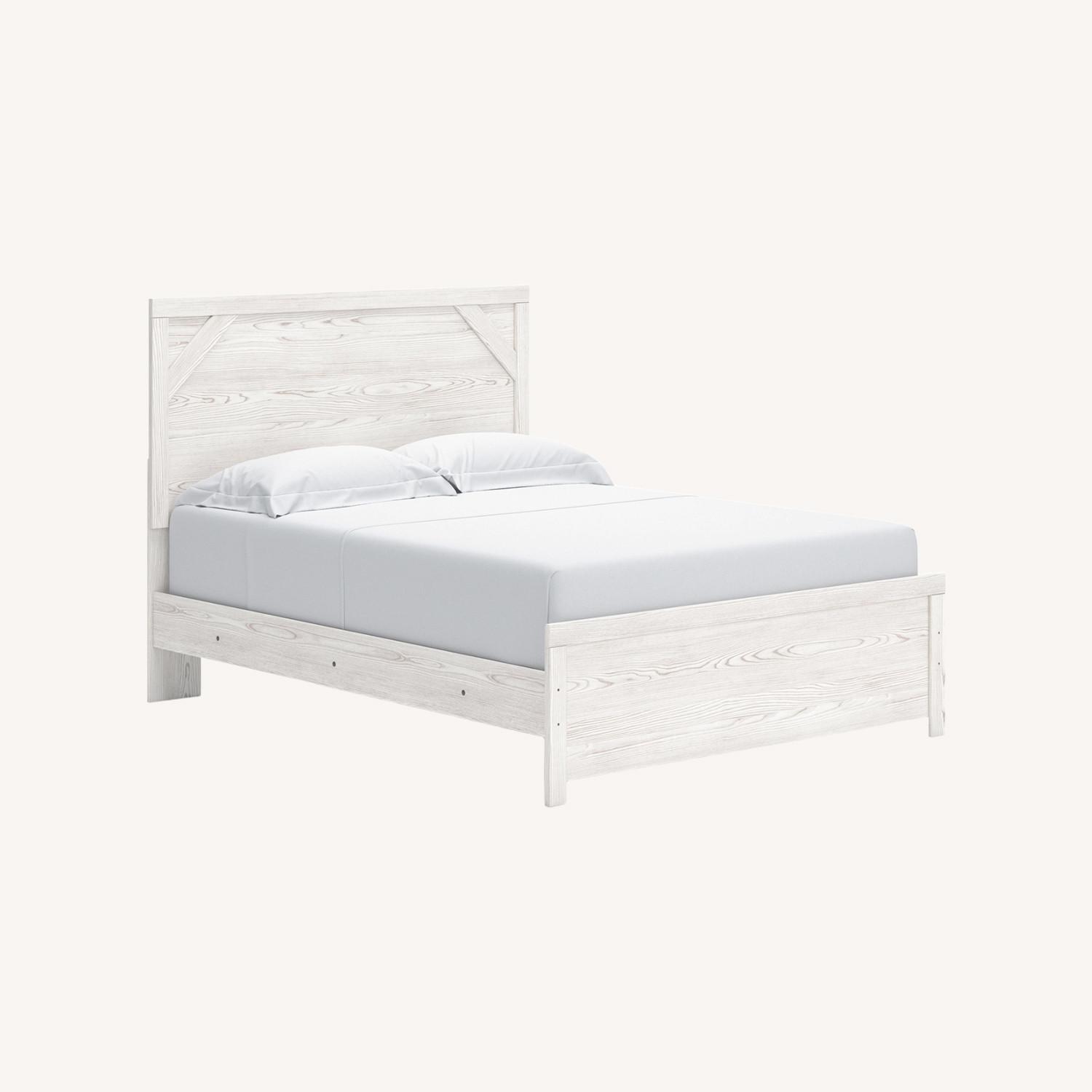 Ashley Furniture Light Gray Wood Full Bed - image-0
