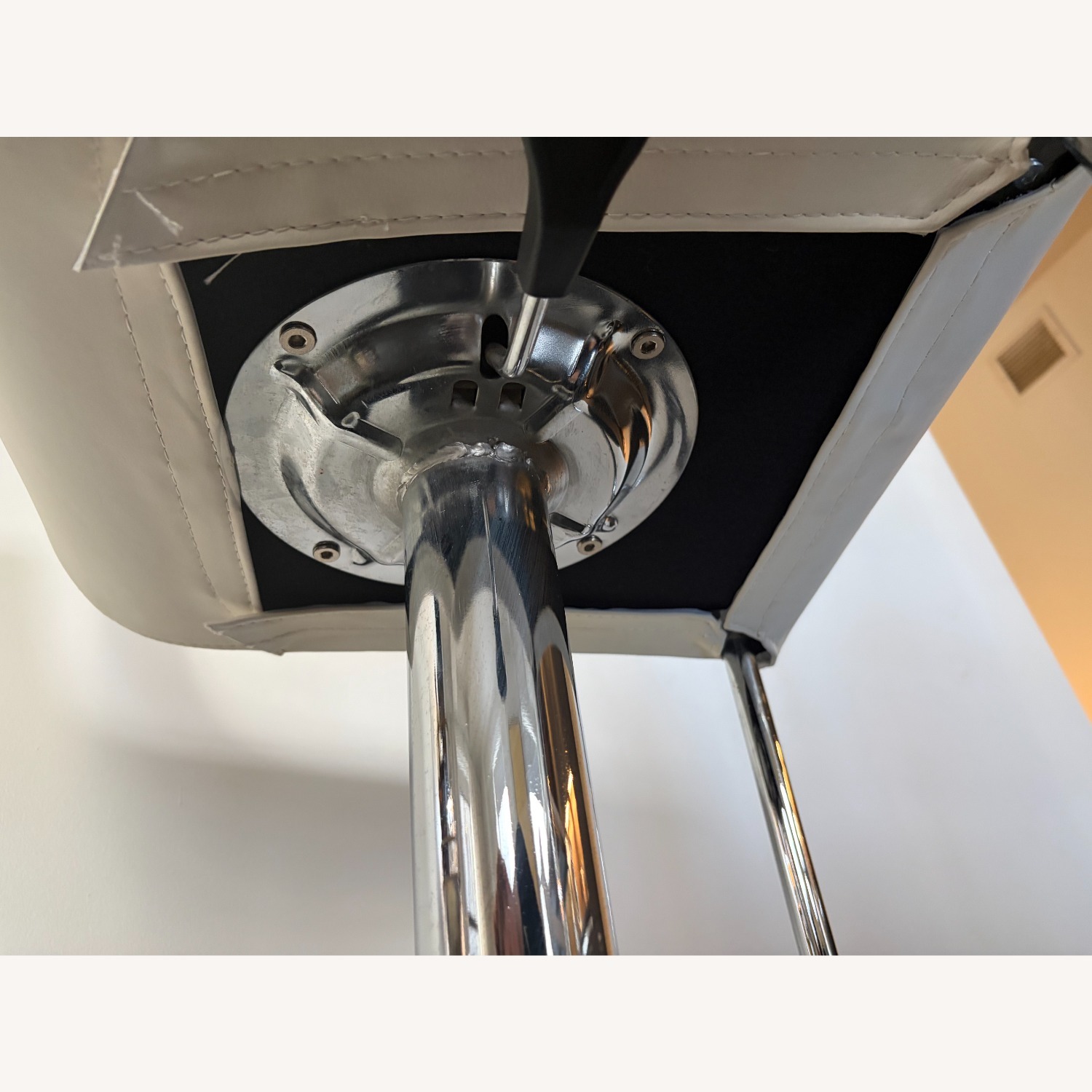 Adjustable Swivel Bar Stools Modern White - image-16