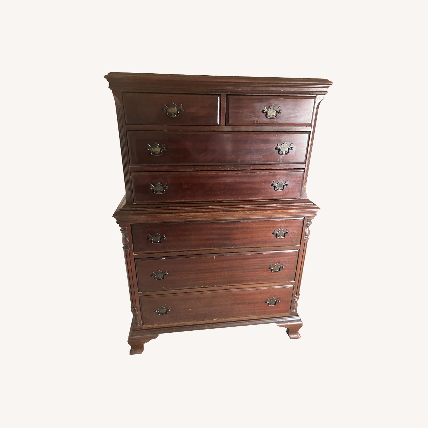 Collegeville PA Bedroom Chest - image-0