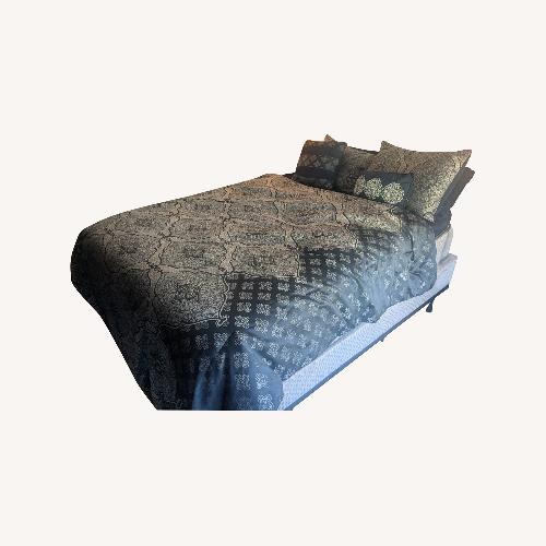 Used Sealey Furniture White Queen Bed for sale on AptDeco