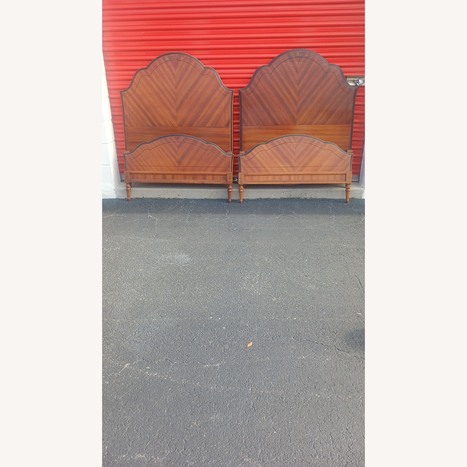 Victorian Twin Bed - image-4