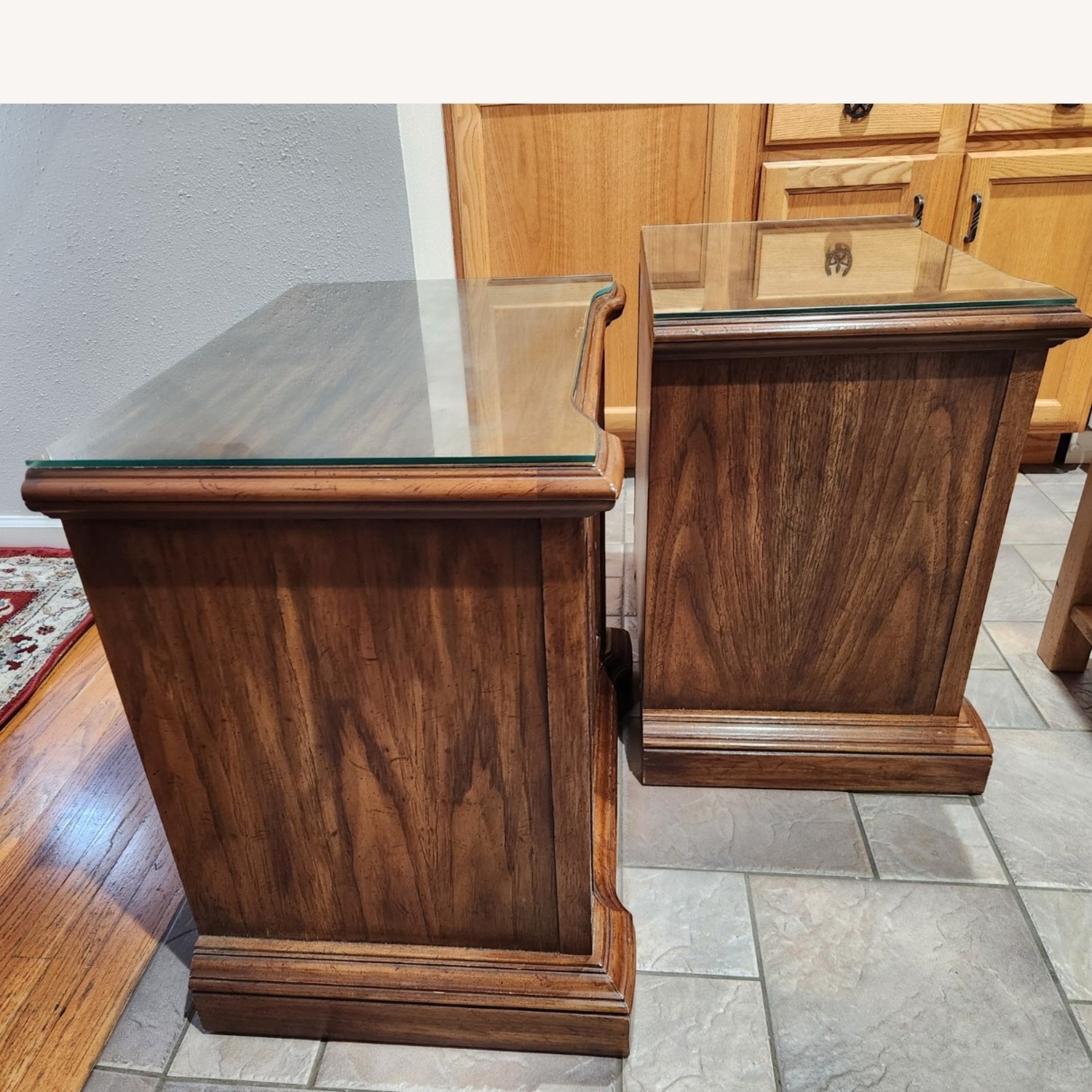 Drexel Grand Villa Vintage Pair of Nightstands - image-5
