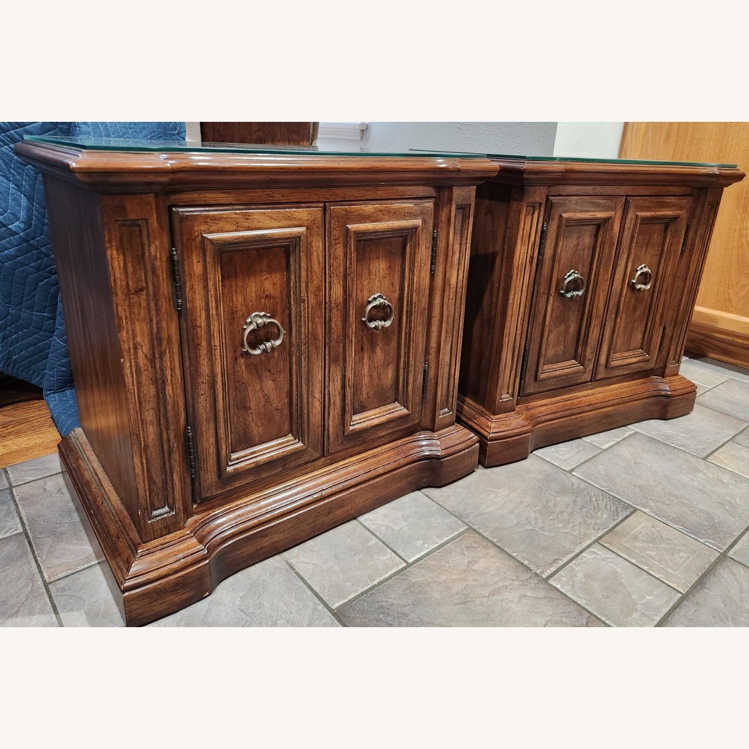 Drexel Grand Villa Vintage Pair of Nightstands - image-3