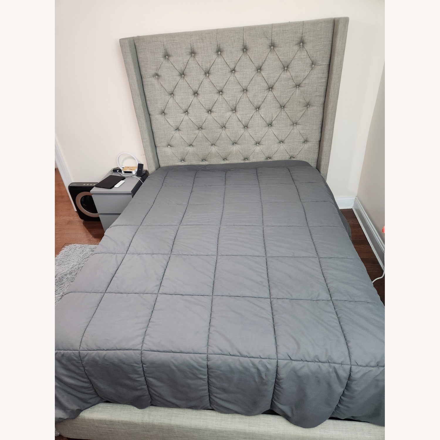 Macy's Thorstein Queen Bed Light Gray Queen Bed - image-2