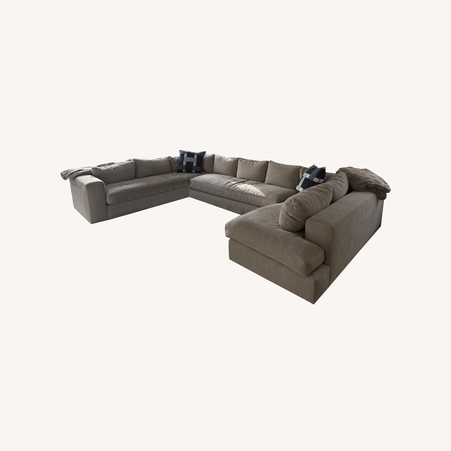 Light Gray Fabric 3+ Piece Sectional - image-0