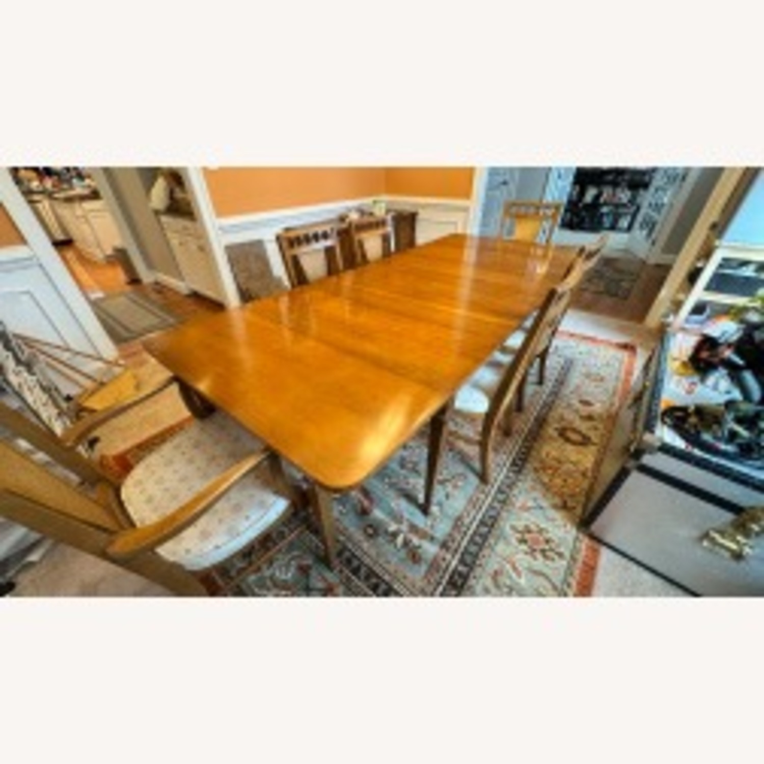 Bassett MCM Palerno Expandable Table + 6 Chairs - image-6