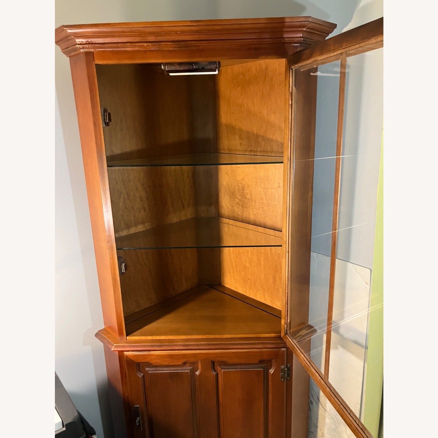 Vintage/Antique Dark Brown Wood Sideboard - image-4