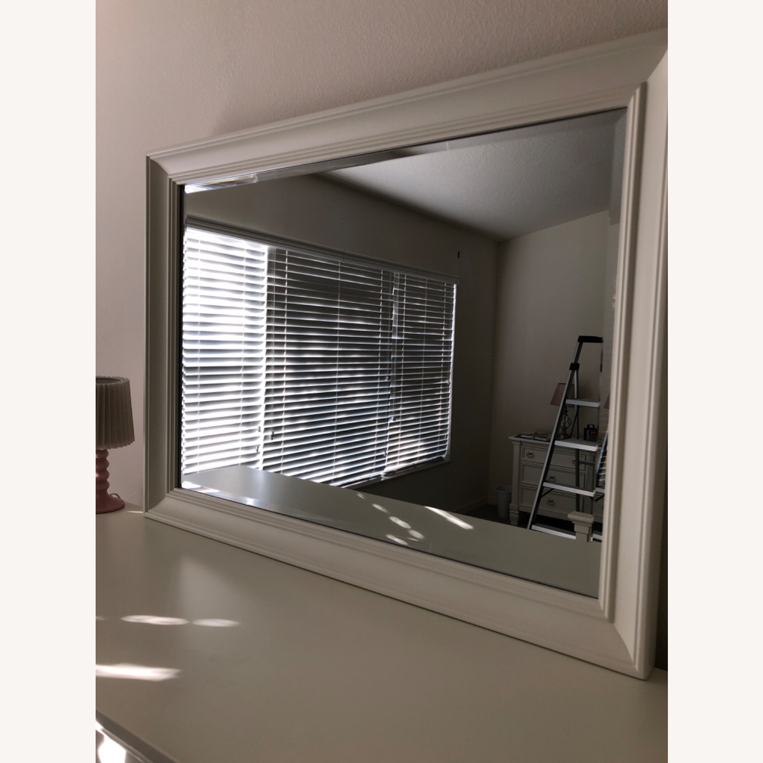 Kane's Furniture White Wood Dresser - image-4