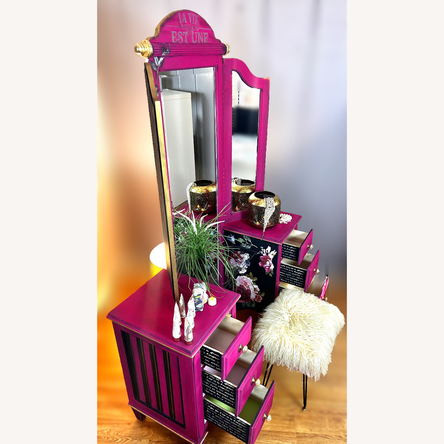 Vintage Pink Vanity Set - image-10