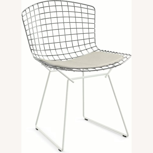 Used Knoll Bertoia White Metal Dining Chairs for sale on AptDeco