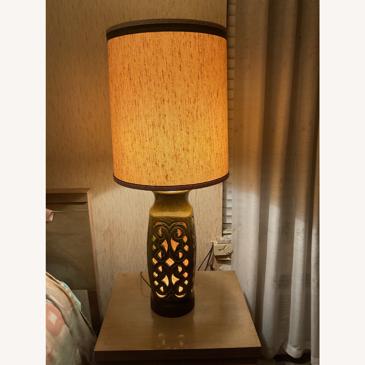 Mid-Century Modern Ceramic Table Lamp - image-1