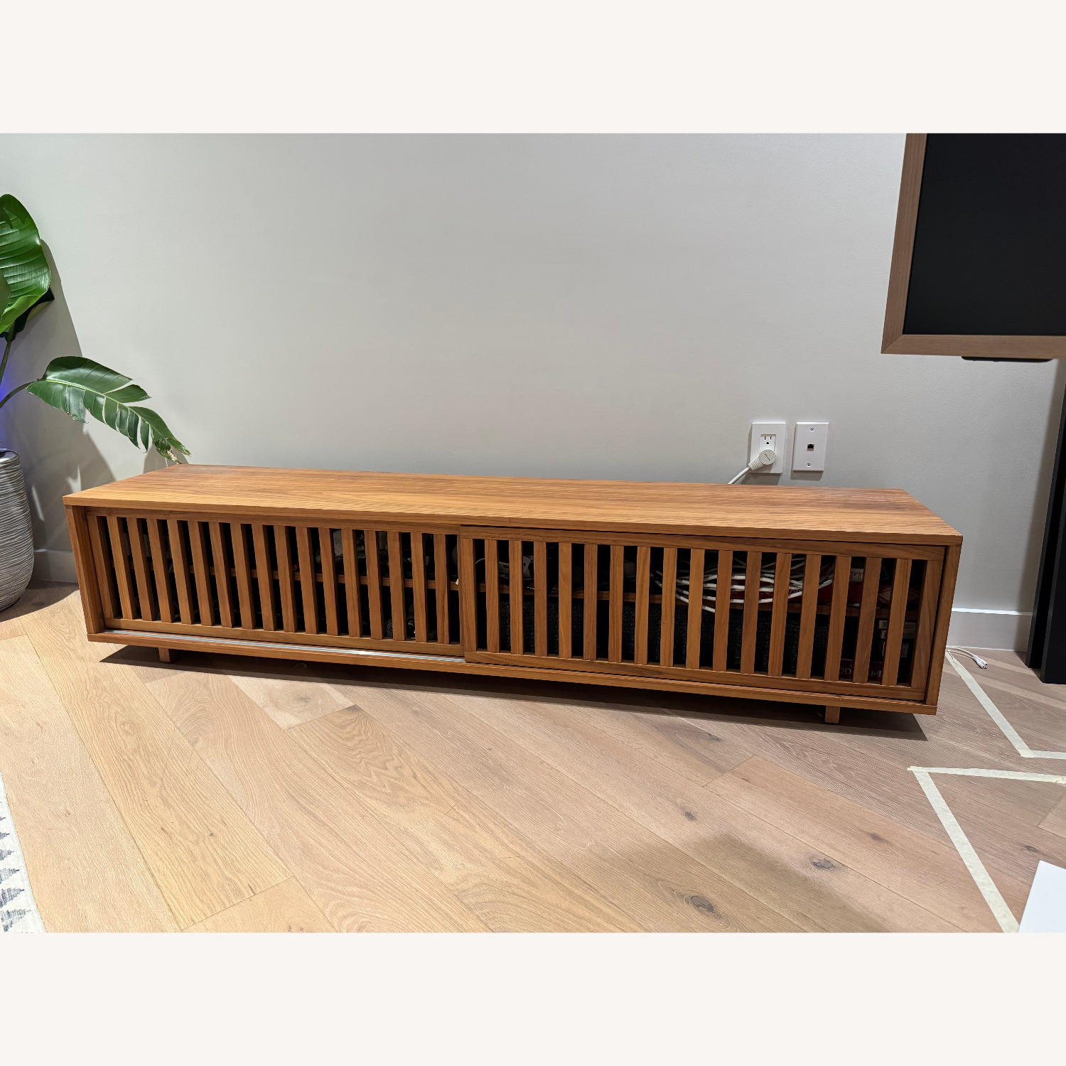 Castelry Luka Media Storage, Walnut - image-2
