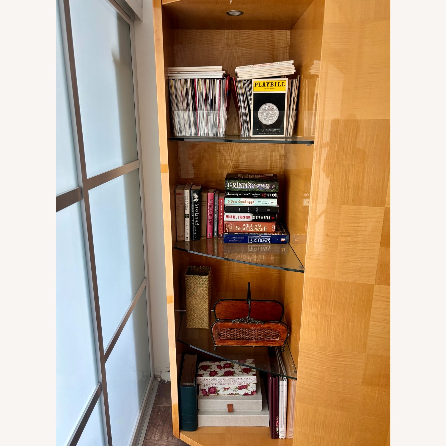 Italian Vintage Maple Wall Unit / TV Cabinet  - image-8