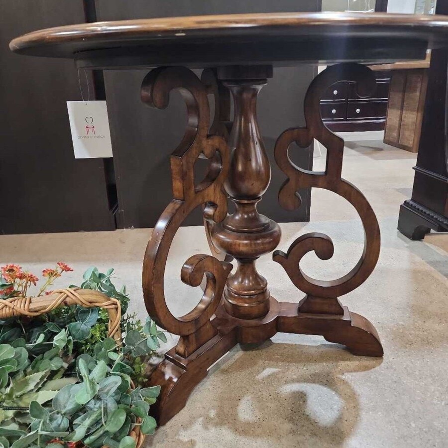 Round Solid Wood Parquet Foyer Table - image-4