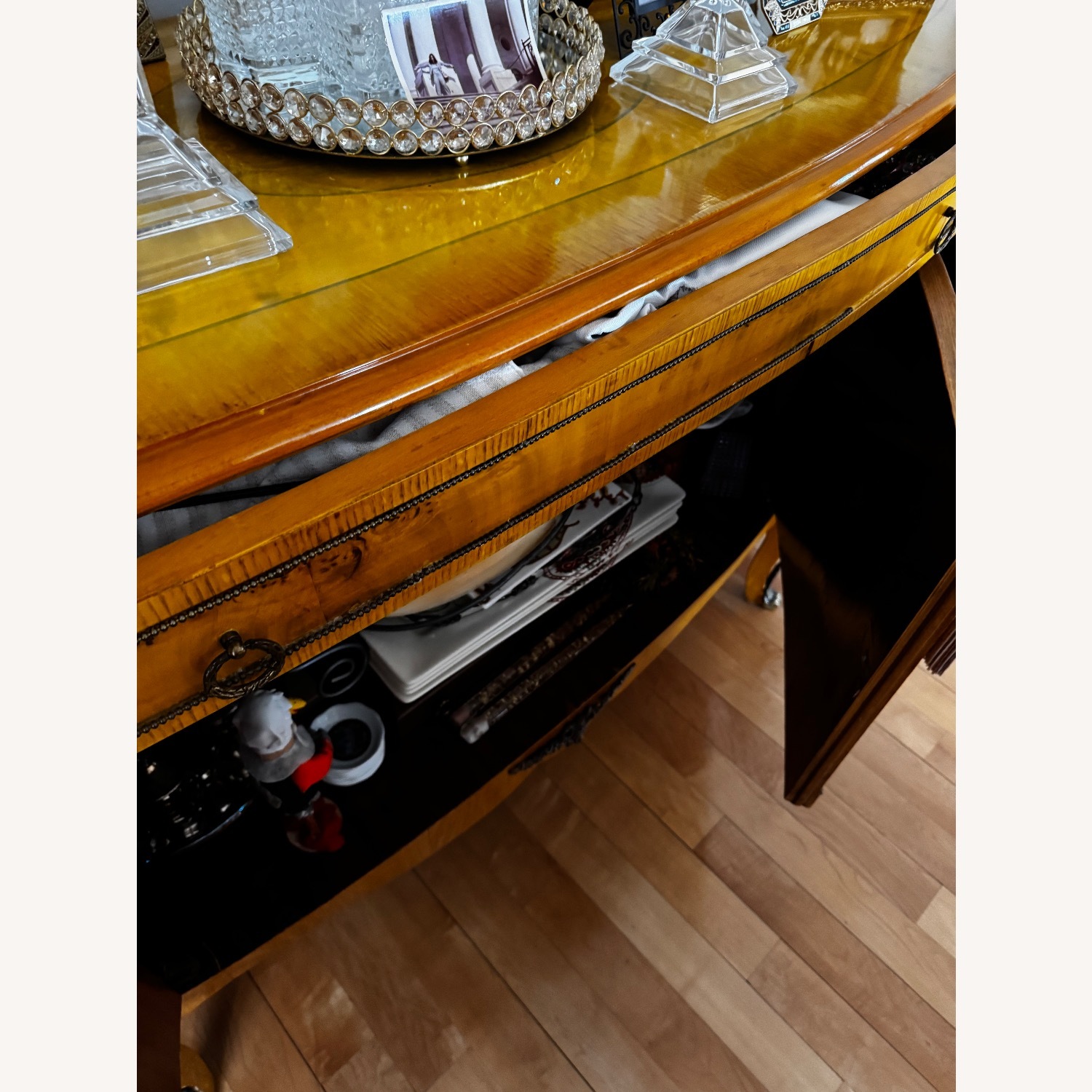 Vintage/Antique Sideboard - image-14