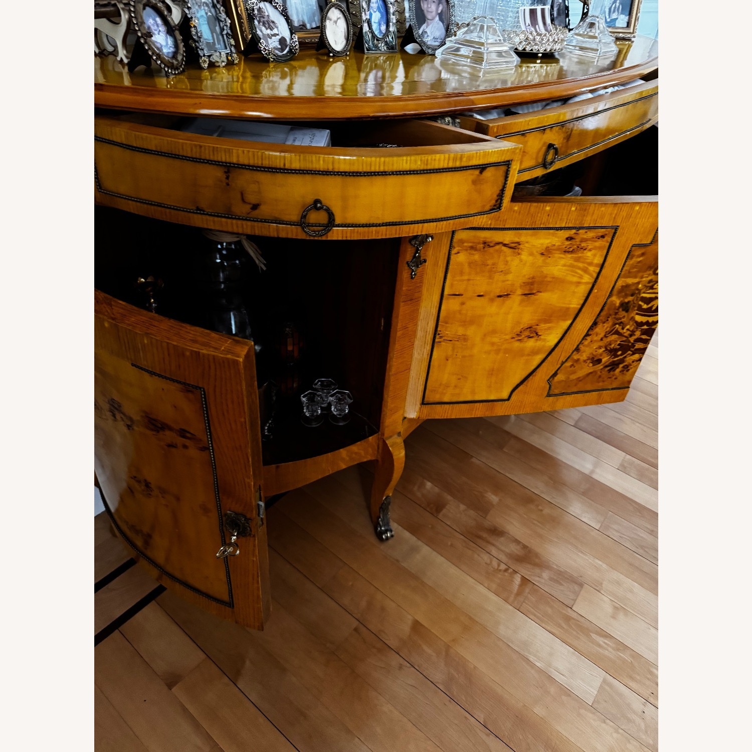 Vintage/Antique Sideboard - image-10