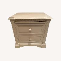 Lexington Furniture Ivory Wood Nightstand