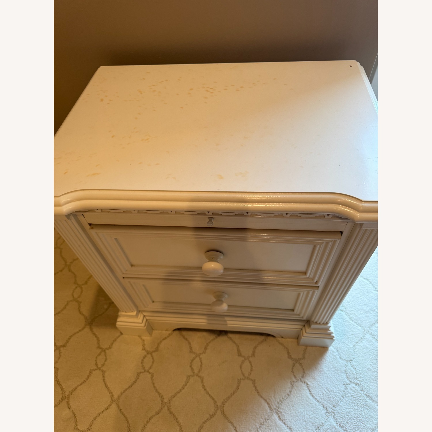 Lexington Furniture Ivory Wood Nightstand - image-6