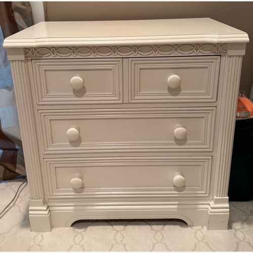 Used Lexington Furniture Ivory Wood Chest for sale on AptDeco