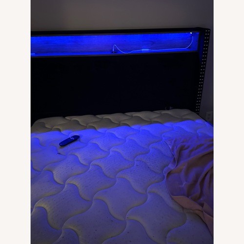 Used Queen Bed for sale on AptDeco