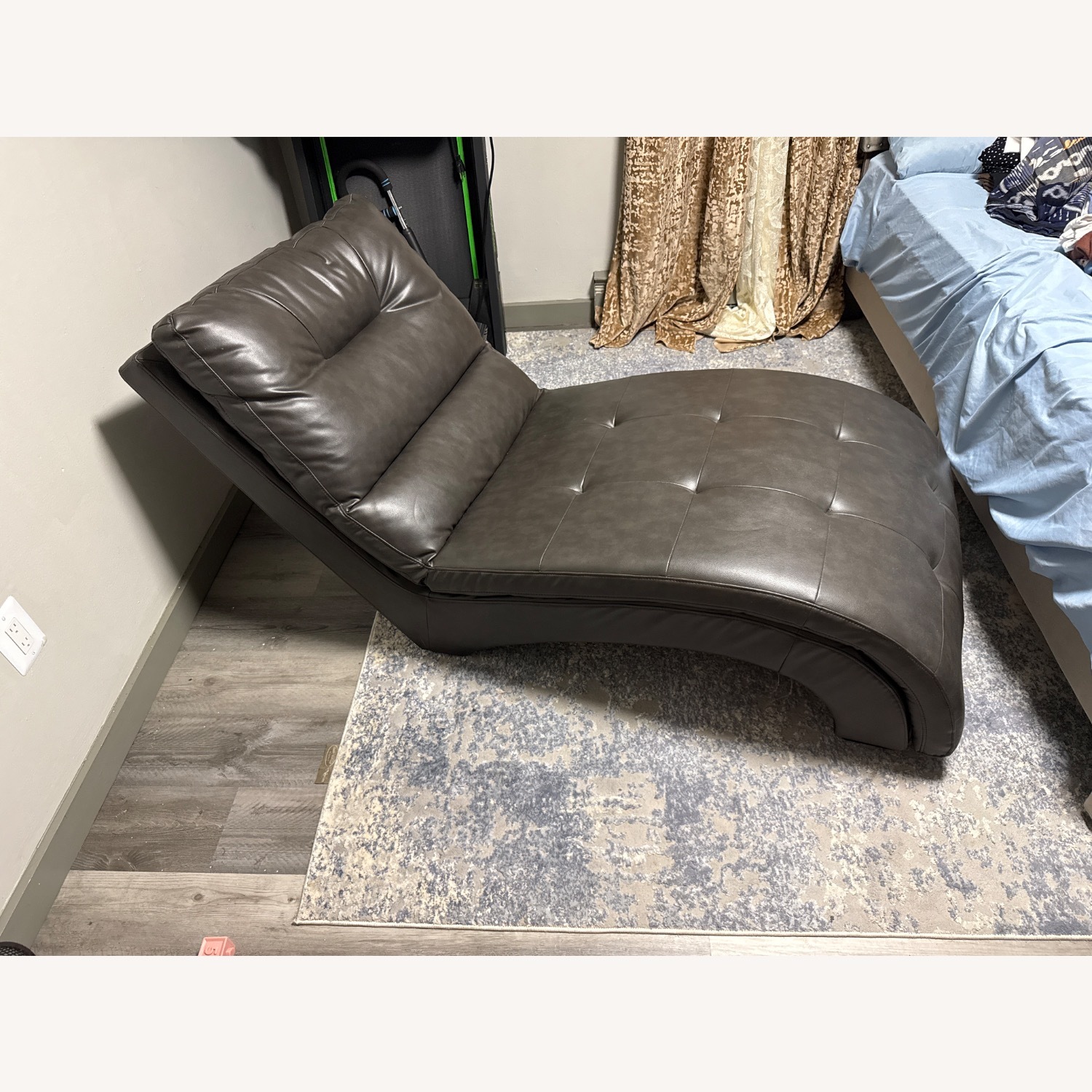 Bob's Discount Furniture Dark Brown Chaise Lounge - image-3