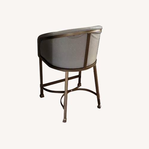 Used 4 Bar Stools  for sale on AptDeco