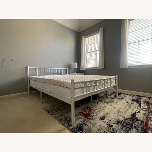 Used White Metal Queen Size Bed  for sale on AptDeco
