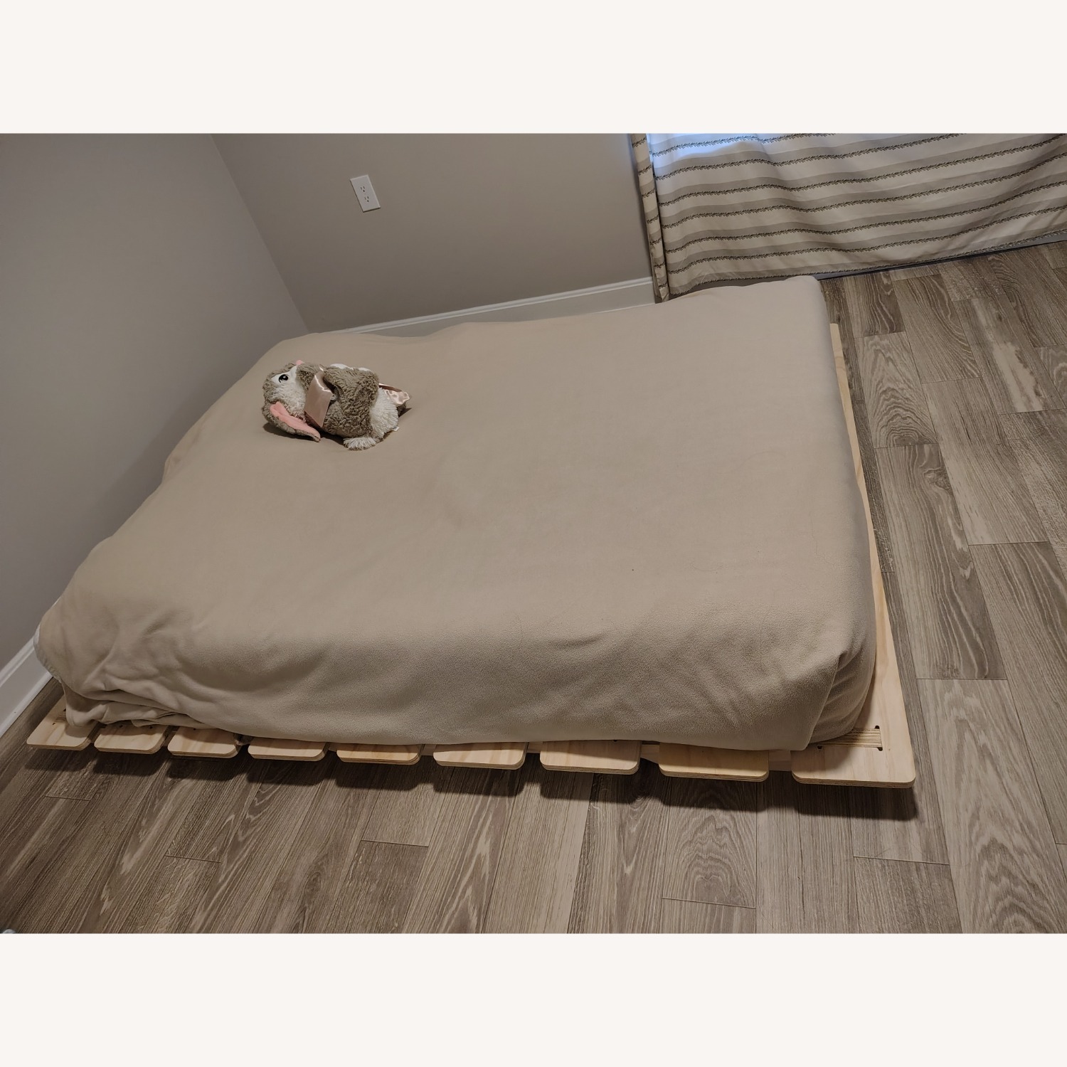 Harmony Wood Crafts Bed Frame Low profile - image-2