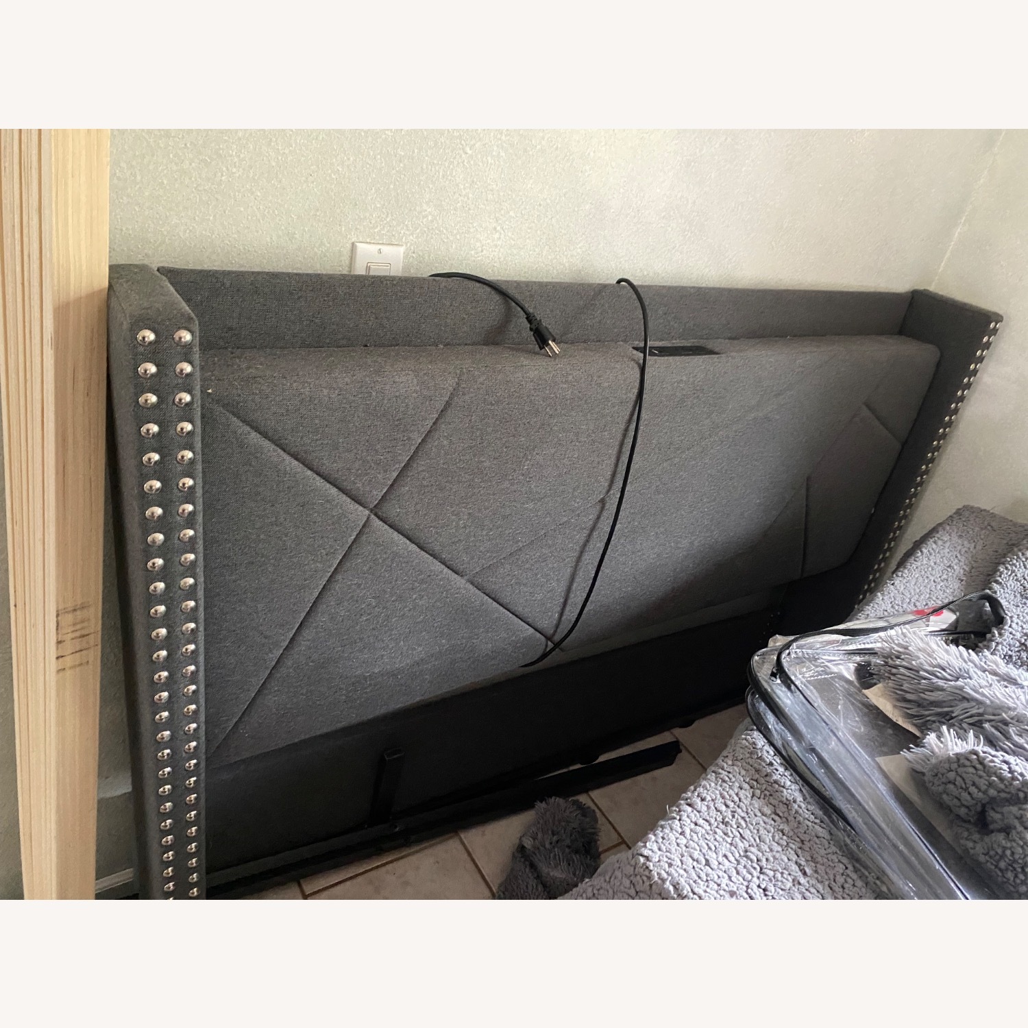 Dark Gray Cotton Queen Bed - image-3