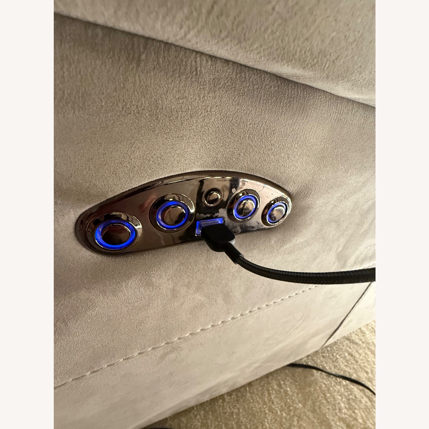 3 Seater Power Reclining Sofa W Power Headrests - image-3