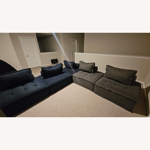 Used 5 Piece Comfortable Arrangement Able Sectional for sale on AptDeco