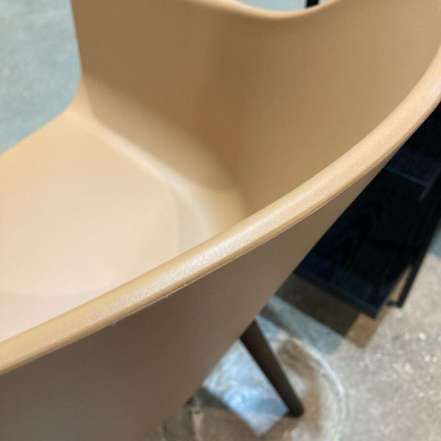 Design Public Harbour Chair Khaki - image-7