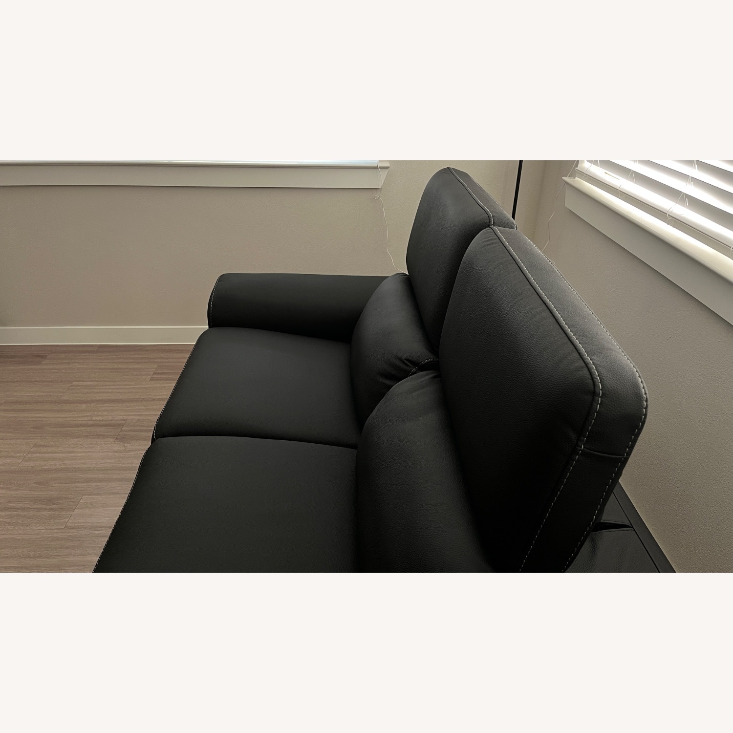 Weatherford Park Dual Power Reclining Loveseat - image-4