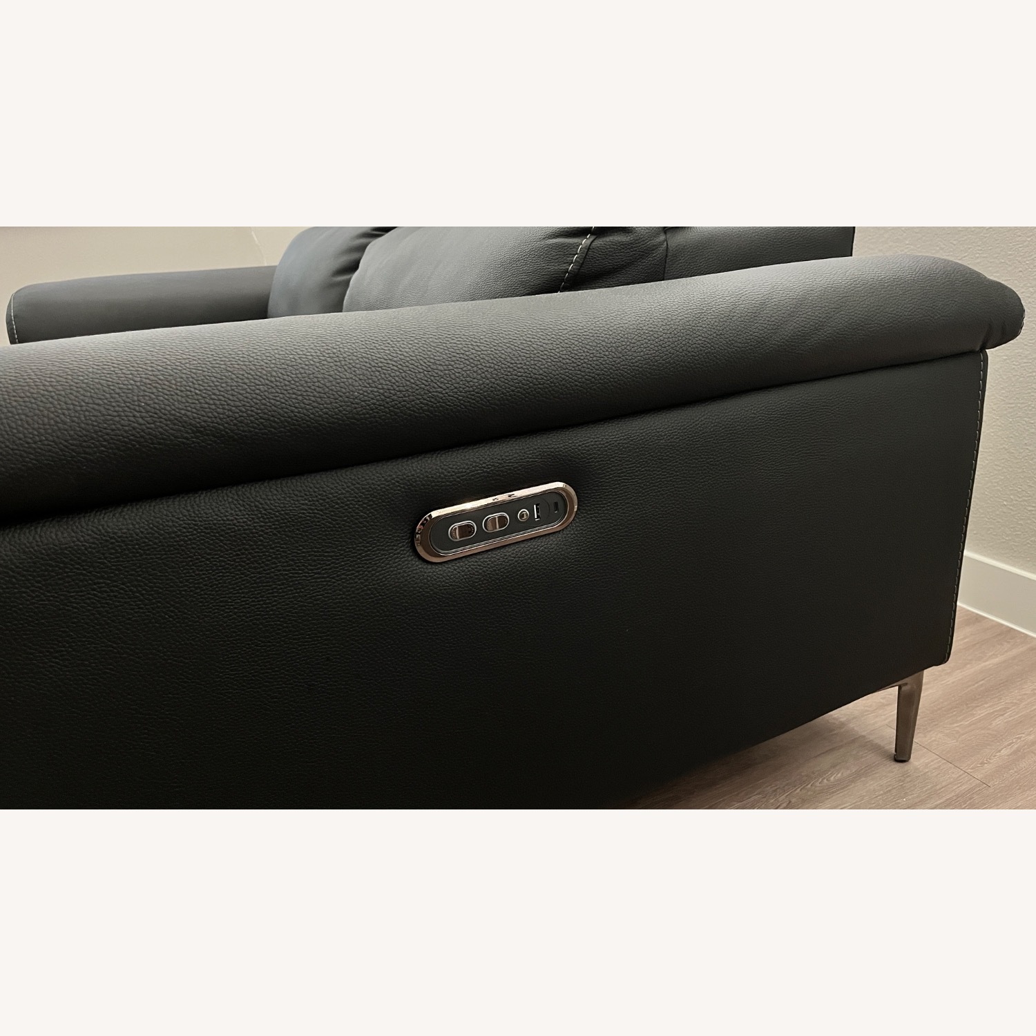 Weatherford Park Dual Power Reclining Loveseat - image-3