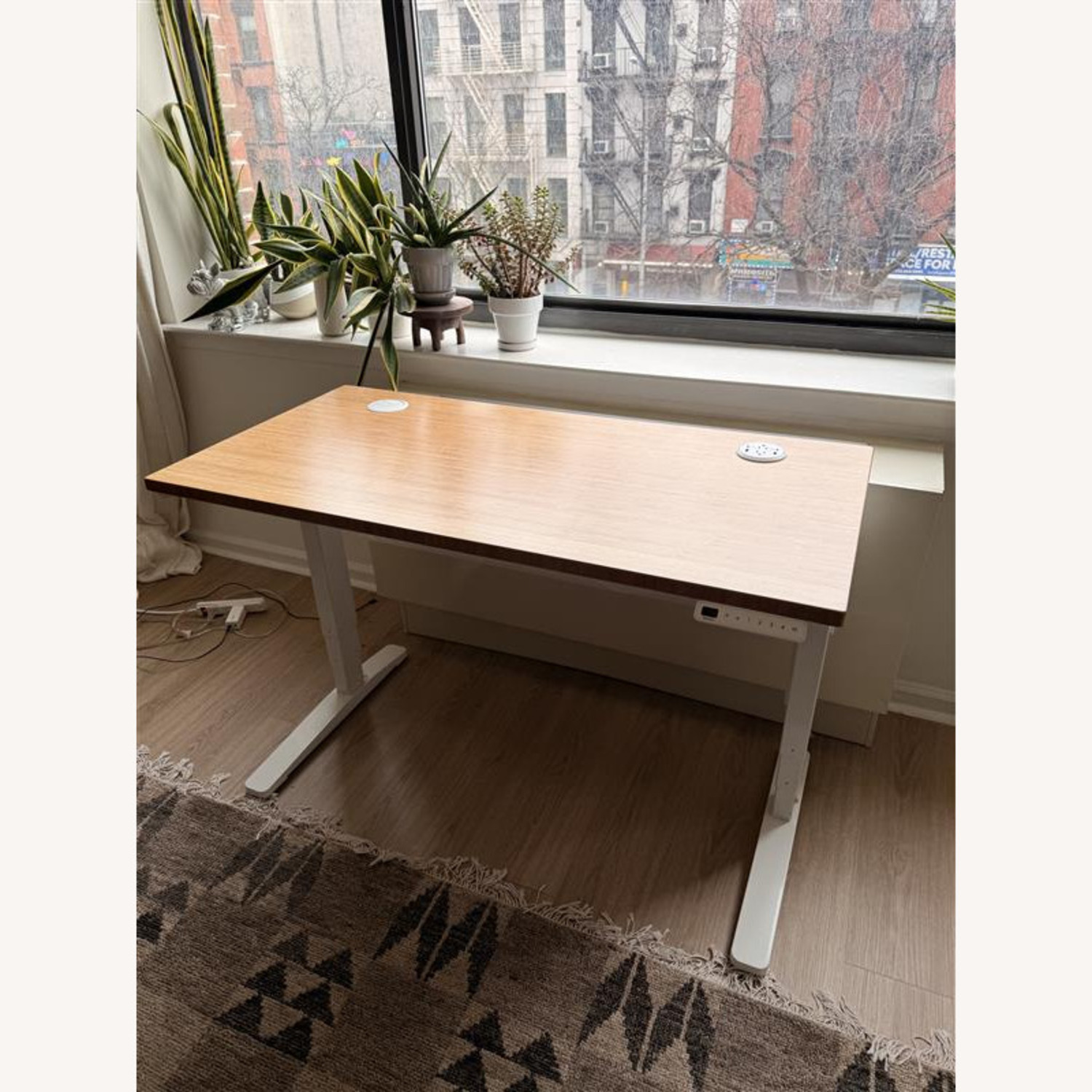 Uplift V2 Adjustable Standing Desk - image-2