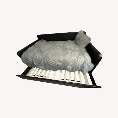 Used Contemporary Daybed W Trundle for sale on AptDeco