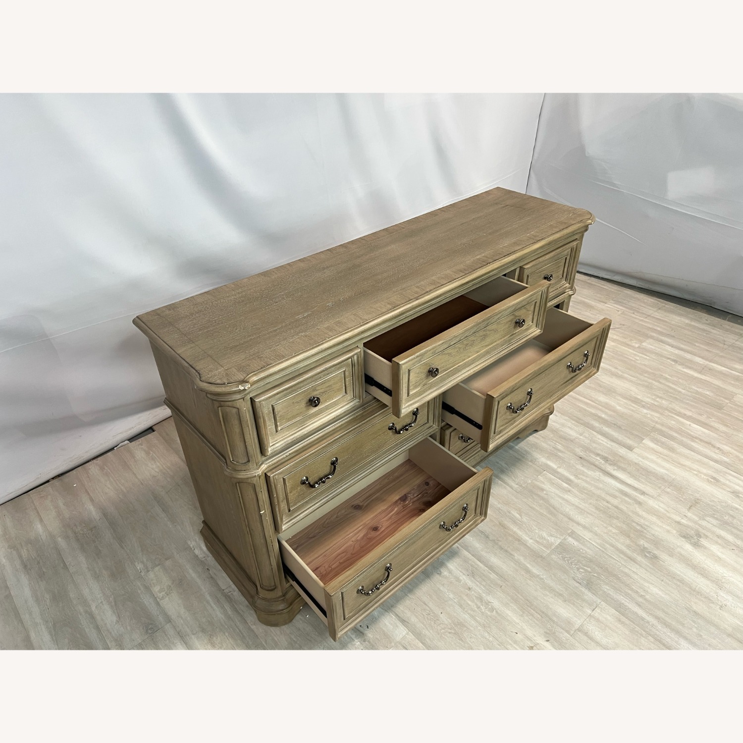 Liberty Furniture Magnolia Manor Weathered Bisque - image-9